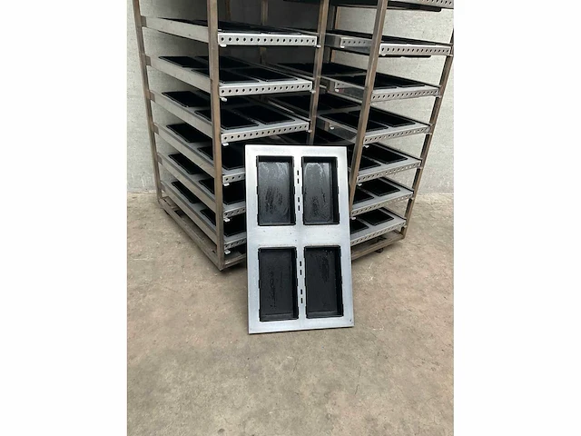 Keybake - regaalwagen inclusief bakvormen (2x) - afbeelding 4 van  5
