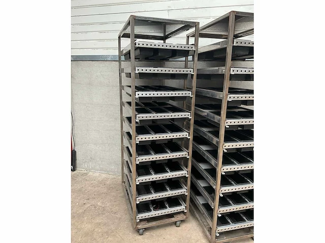 Keybake - regaalwagen inclusief bakvormen (2x) - afbeelding 2 van  5