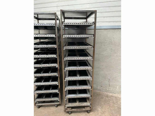 Keybake - regaalwagen inclusief bakvormen (2x) - afbeelding 3 van  5