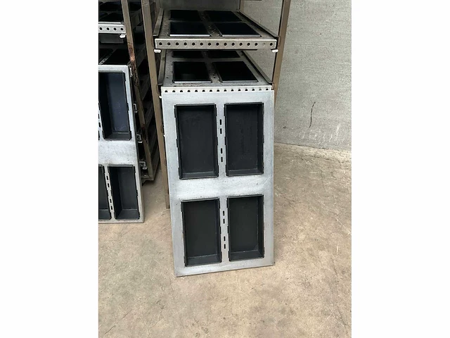 Keybake - regaalwagen inclusief bakvormen (2x) - afbeelding 5 van  5