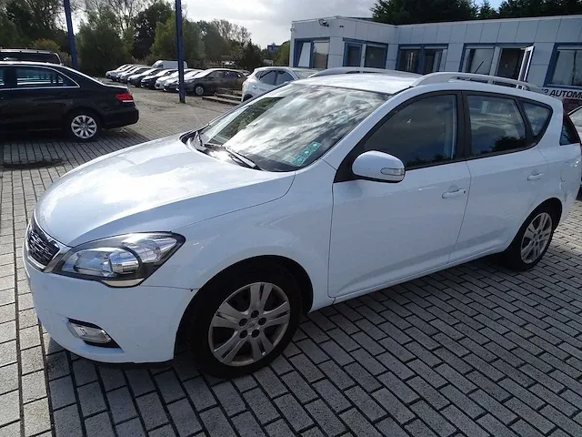 Kia - cee'd - - afbeelding 10 van  17