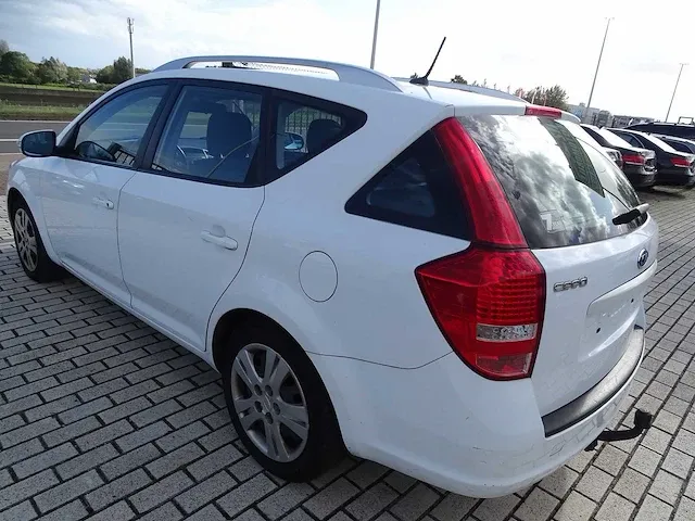 Kia - cee'd - - afbeelding 11 van  17
