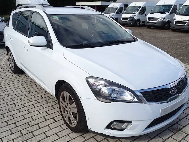 Kia - cee'd - - afbeelding 16 van  17