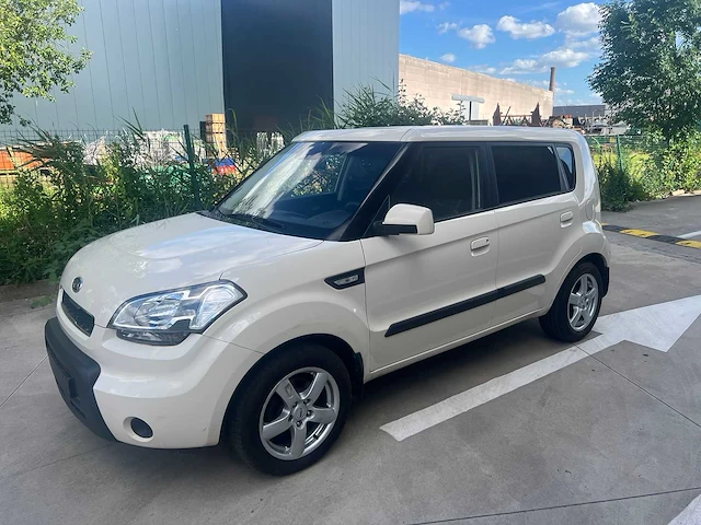 Kia - soul - personenauto - 2009 - afbeelding 5 van  18