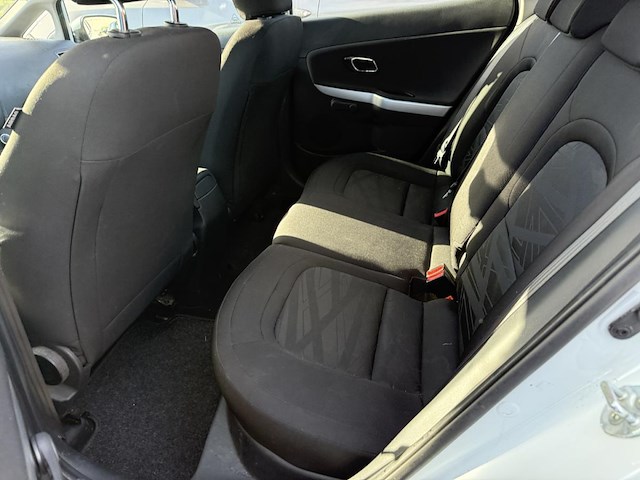 Kia cee'd 1.4 crdi easy,2015 - afbeelding 8 van  23