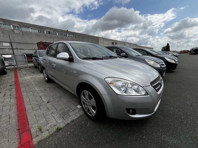 Kia ceed, 2009 - afbeelding 23 van  29