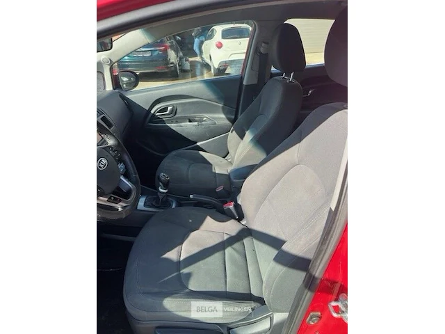 Kia new rio - afbeelding 9 van  11