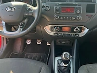 Kia new rio - afbeelding 10 van  10