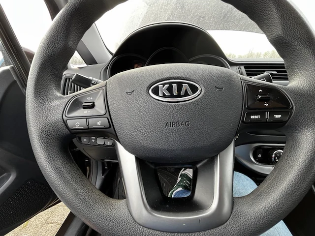 Kia rio hatchback rio 1.2i lounge 85, 2012 - afbeelding 4 van  28