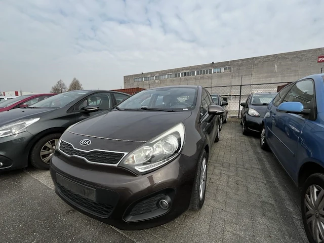 Kia rio hatchback rio 1.2i lounge 85, 2012 - afbeelding 1 van  28