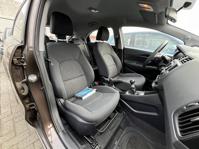 Kia rio hatchback rio 1.2i lounge 85, 2012 - afbeelding 14 van  28