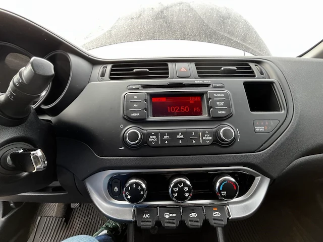 Kia rio hatchback rio 1.2i lounge 85, 2012 - afbeelding 27 van  28
