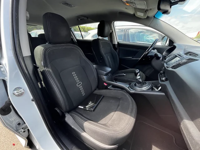 Kia sportage 1.7 crdi 2wd fusion 115,2013 - afbeelding 13 van  30