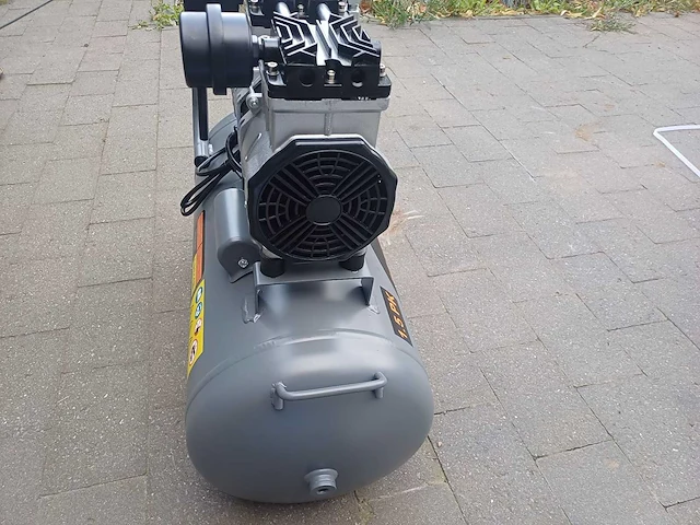Kibani stille compressor 50 liter - afbeelding 3 van  5