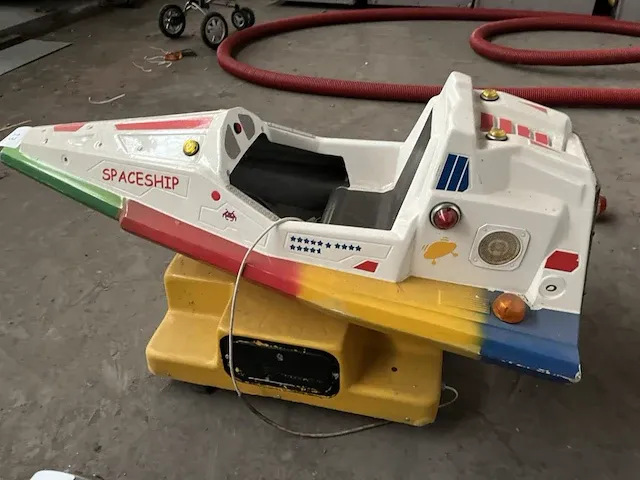 Kiddy ride spaceship - afbeelding 8 van  18