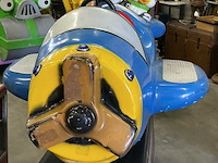 Kiddy rides "stormy bird"