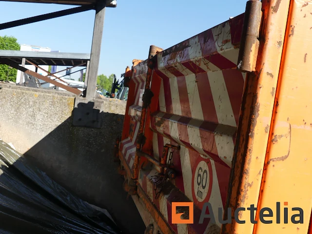 Kiepwagens met kraan renault 370 dci - afbeelding 12 van  48