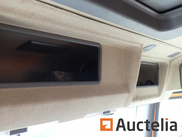 Kiepwagens met kraan renault 370 dci - afbeelding 28 van  48