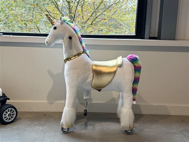 Kijana mechanisch paard voor kinderen - 5 tot 9 jaar - regenboog - afbeelding 2 van  5