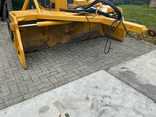 Kilverbak met schuinstelling en mogelijkheid voor voor aansluiten laserbesturing kilverbak - afbeelding 2 van  13