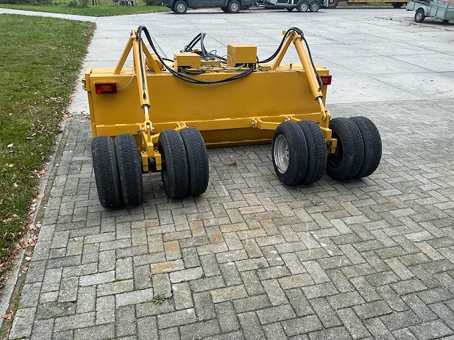 Kilverbak met schuinstelling en mogelijkheid voor voor aansluiten laserbesturing kilverbak - afbeelding 9 van  13