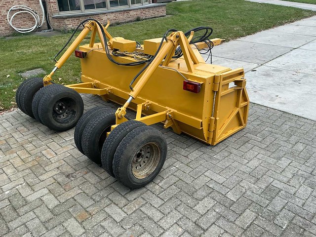 Kilverbak met schuinstelling en mogelijkheid voor voor aansluiten laserbesturing kilverbak - afbeelding 11 van  13