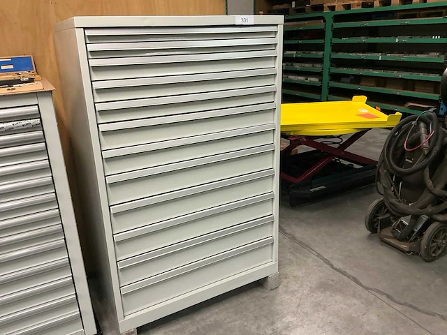 Kind 14-laden materiaalkast - afbeelding 3 van  5