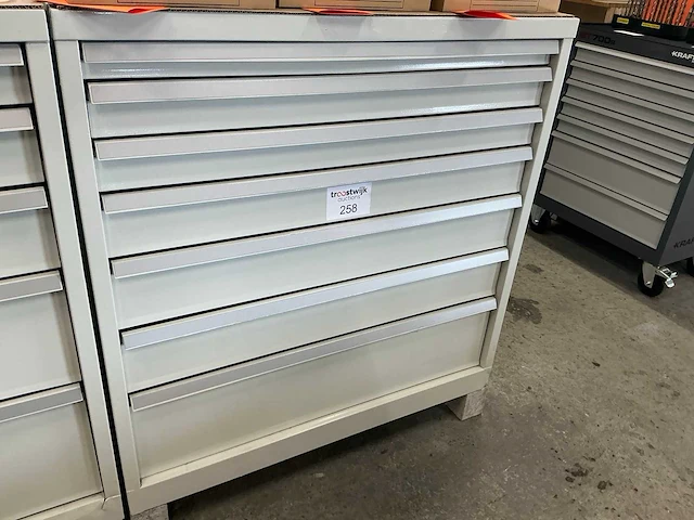 Kind 7-laden materiaalkast - afbeelding 3 van  3