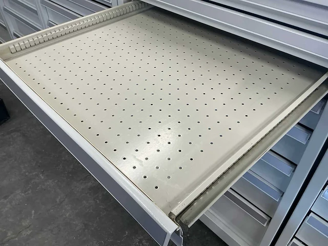 Kind 8-laden materiaalkast - afbeelding 5 van  5