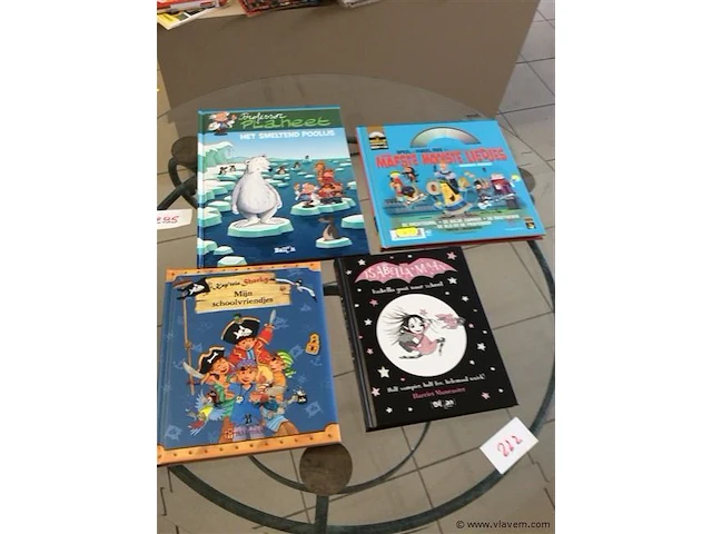 Kinderboeken 4stuks - afbeelding 1 van  3