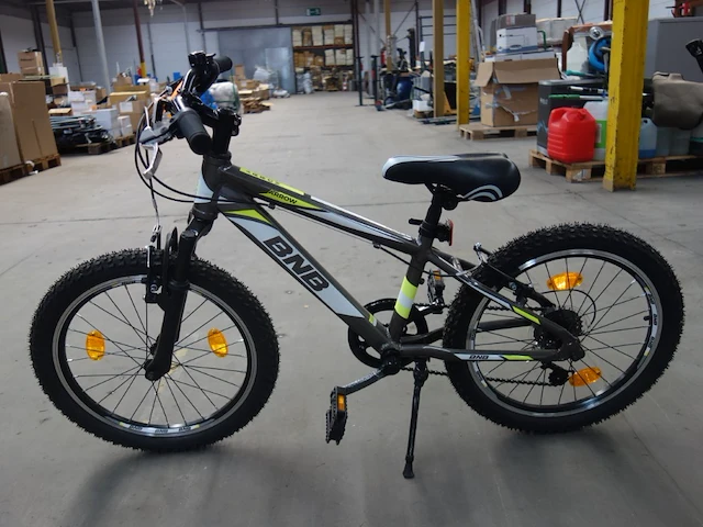 Kinderfiets bnb - afbeelding 1 van  4