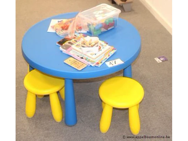 Kinderspeeltafel met toebehoren - afbeelding 1 van  2