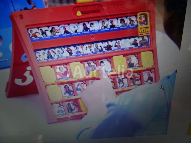 Kinderspel (deveni who) hasbro gaming - afbeelding 1 van  2
