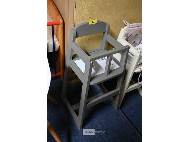Kinderstoel zithoogte 56cm - afbeelding 1 van  1
