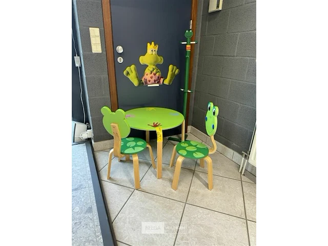Kindertafeltje met 2 stoeltjes - afbeelding 3 van  4