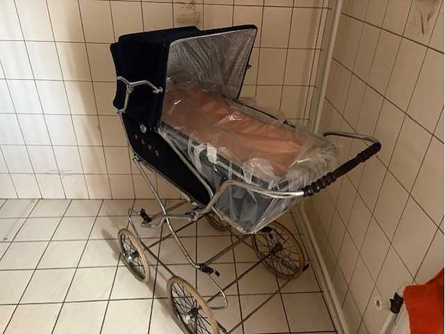 Kinderwagen vintage - stroller - afbeelding 2 van  2