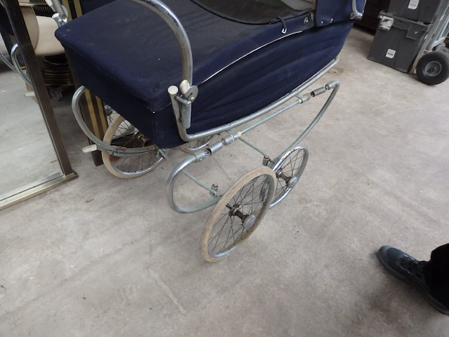 Kinderwagen - afbeelding 2 van  3