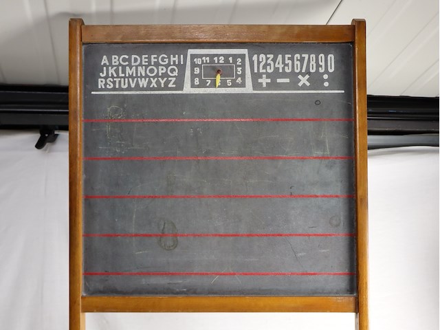 Kinderzetel en schoolbord - afbeelding 3 van  5