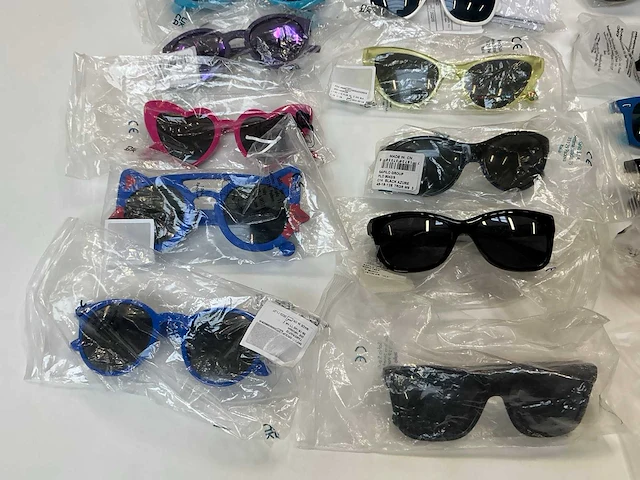 Kinderzonnebril (20x) - afbeelding 4 van  8