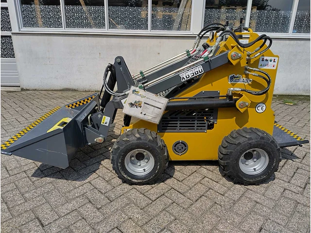 King kong - xg360 - skidsteer loader - afbeelding 12 van  35