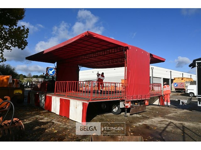 Kiosk / hydraulische podiumwagen - afbeelding 5 van  23