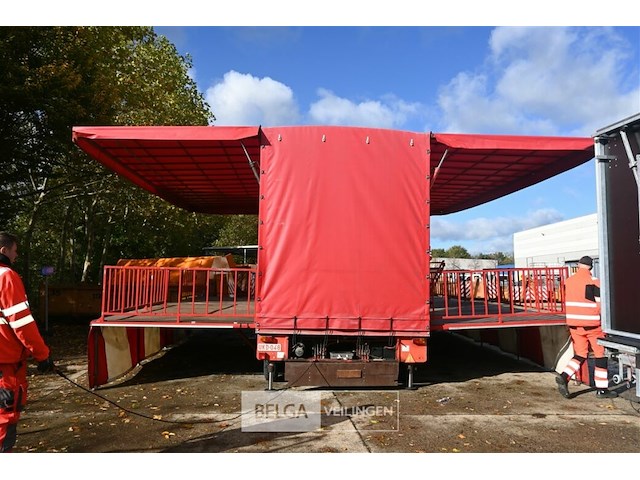 Kiosk / hydraulische podiumwagen - afbeelding 19 van  23