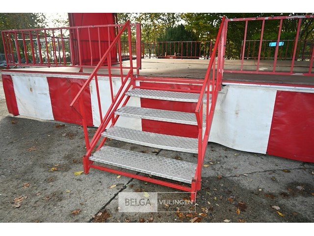 Kiosk / hydraulische podiumwagen - afbeelding 21 van  23