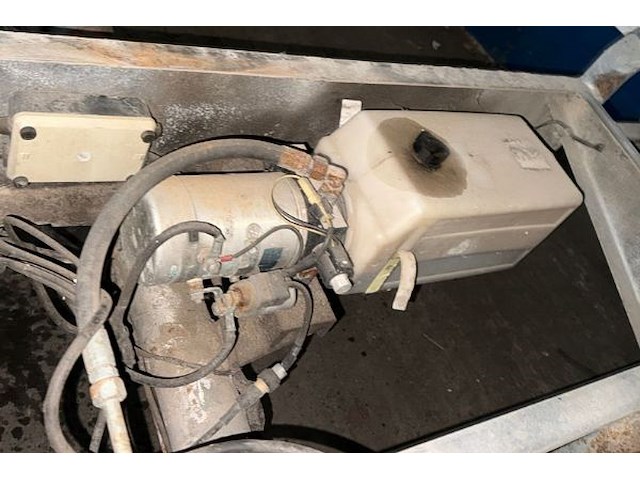 Kipaanhangwagen geremd dubbelas janssens - afbeelding 11 van  12