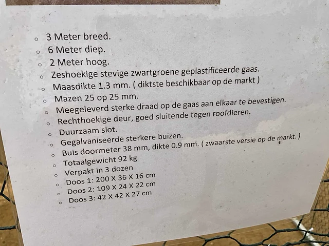 Kippenren volledig afgesloten (x4) - afbeelding 6 van  8