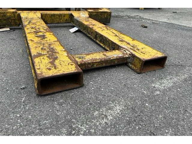 Kipsysteem voor op clarck voor +20 containers - afbeelding 5 van  7