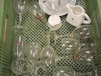 Kist glaasjes en diversen - afbeelding 1 van  1