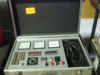 Kist met diverse meters - afbeelding 1 van  2