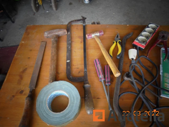 Kist met gereedschap - afbeelding 2 van  4