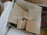Kist met inhoud - afbeelding 3 van  6